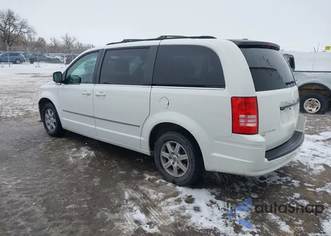 2010 Chrysler Town & Country Touring из США, поврежденный, VIN 2A4RR5DX9AR345370